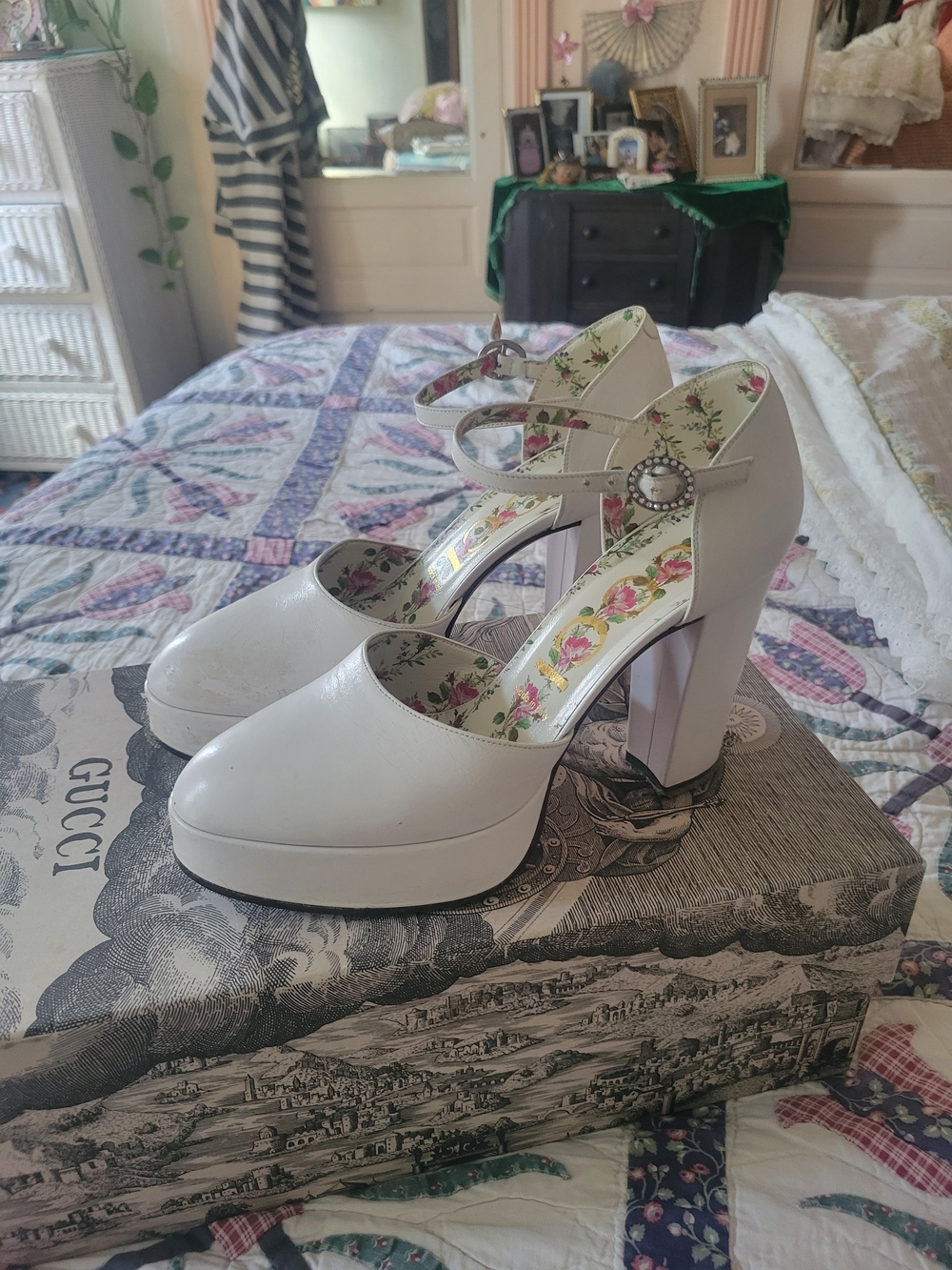 Gucci Cream Floral-Inside Platform Mary Jane Heels